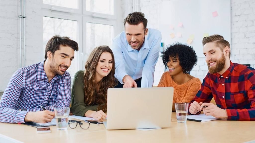Choosing the Right Digital Marketing Agency for Small Businesses - Freelancers Hub